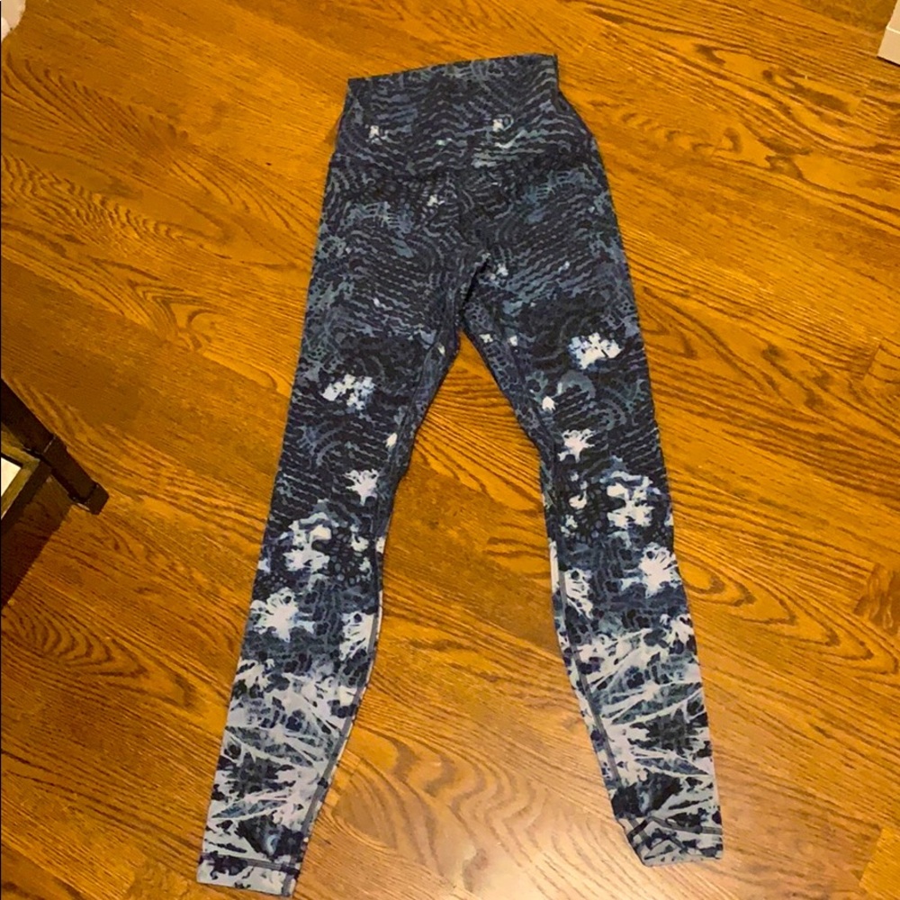 Lulu lemon leggings size 4